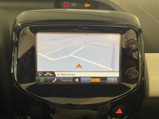 Toyota Aygo 1.0 VVT-i x-pose ActivLease financial lease