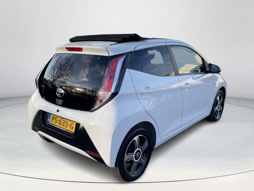 Toyota Aygo 1.0 VVT-i x-pose ActivLease financial lease