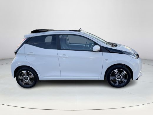 Toyota Aygo 1.0 VVT-i x-pose ActivLease financial lease