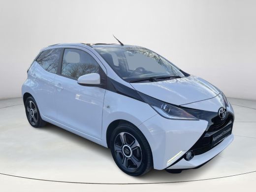Toyota Aygo 1.0 VVT-i x-pose ActivLease financial lease