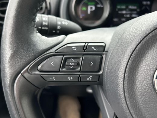 Toyota Yaris 1.5 Hybrid Executive Premium Pack ActivLease financial lease