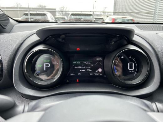 Toyota Yaris 1.5 Hybrid Executive Premium Pack ActivLease financial lease