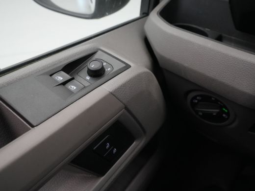 Volkswagen Crafter 30 2.0 TDI 140pk L3H3 Highline Navi via App Camera Cruise Airco ActivLease financial lease
