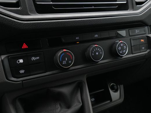 Volkswagen Crafter 30 2.0 TDI 140pk L3H3 Highline Navi via App Camera Cruise Airco ActivLease financial lease