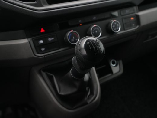 Volkswagen Crafter 30 2.0 TDI L3H3 Highline Navi via App Camera Cruise Voorruitverwarming ActivLease financial lease