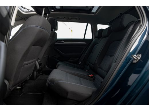 Volkswagen Passat Variant 1.4 TSI PHEV GTE | Camera | Adaptief | Panorama dak | ActivLease financial lease