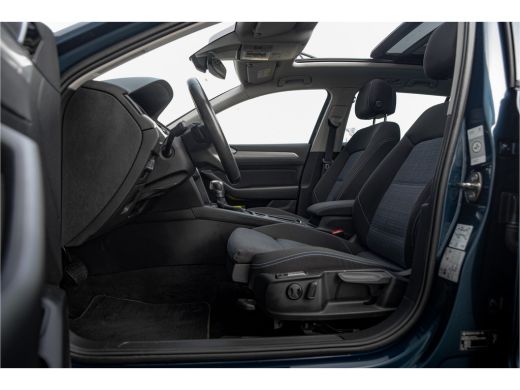 Volkswagen Passat Variant 1.4 TSI PHEV GTE | Camera | Adaptief | Panorama dak | ActivLease financial lease