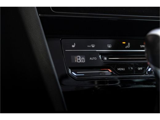 Volkswagen Passat Variant 1.4 TSI PHEV GTE | Camera | Adaptief | Panorama dak | ActivLease financial lease