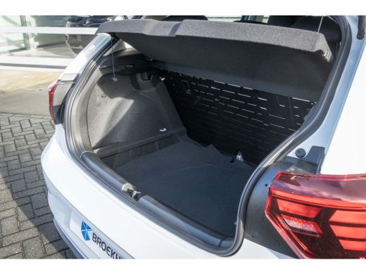 Volkswagen Polo Volkswagen Edition | 'App-Connect' smartphone integratie | Achterlichten LED | Afstandscontrolesy... ActivLease financial lease