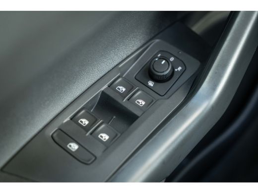 Volkswagen Polo Volkswagen Edition | 'App-Connect' smartphone integratie | Achterlichten LED | Afstandscontrolesy... ActivLease financial lease