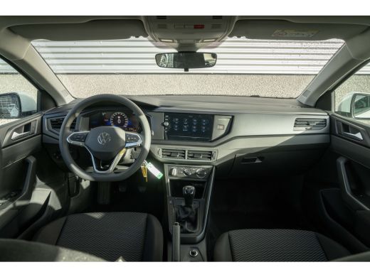 Volkswagen Polo Volkswagen Edition | 'App-Connect' smartphone integratie | Achterlichten LED | Afstandscontrolesy... ActivLease financial lease