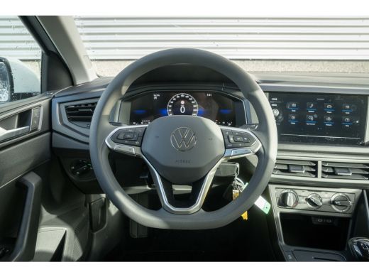 Volkswagen Polo Volkswagen Edition | 'App-Connect' smartphone integratie | Achterlichten LED | Afstandscontrolesy... ActivLease financial lease