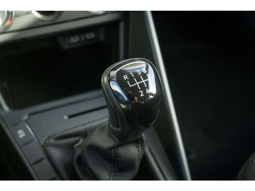 Volkswagen Polo Volkswagen Edition | 'App-Connect' smartphone integratie | Achterlichten LED | Afstandscontrolesy... ActivLease financial lease