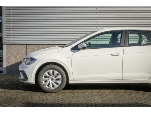 Volkswagen Polo Volkswagen Edition | 'App-Connect' smartphone integratie | Achterlichten LED | Afstandscontrolesy... ActivLease financial lease