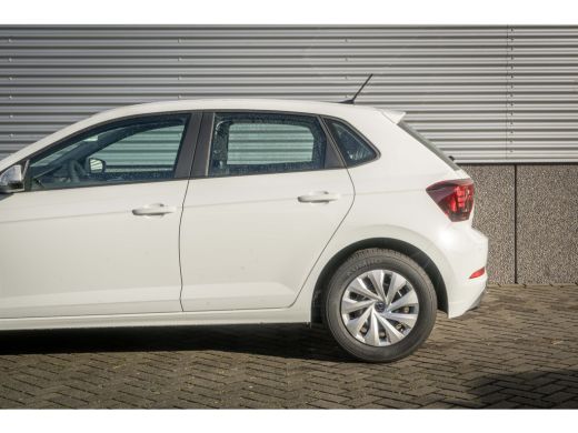 Volkswagen Polo Volkswagen Edition | 'App-Connect' smartphone integratie | Achterlichten LED | Afstandscontrolesy... ActivLease financial lease