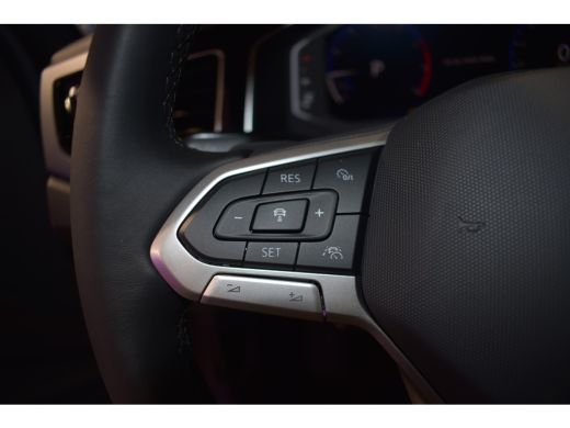 Volkswagen Polo Volkswagen R-Line Edition | 'App-Connect' draadloze smartphone integratie | Achterlichten LED | A... ActivLease financial lease