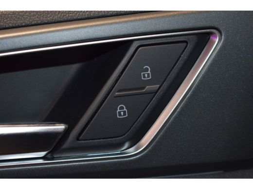 Volkswagen Polo Volkswagen R-Line Edition | 'App-Connect' draadloze smartphone integratie | Achterlichten LED | A... ActivLease financial lease