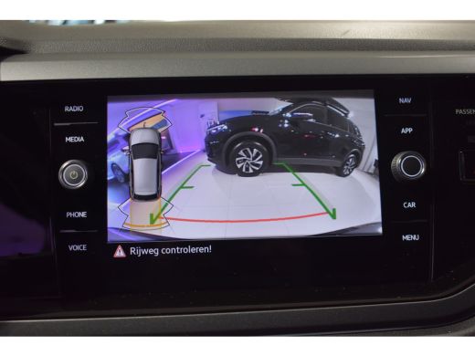 Volkswagen Polo Volkswagen R-Line Edition | 'App-Connect' draadloze smartphone integratie | Achterlichten LED | A... ActivLease financial lease