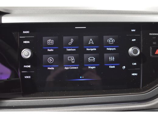 Volkswagen Polo Volkswagen R-Line Edition | 'App-Connect' draadloze smartphone integratie | Achterlichten LED | A... ActivLease financial lease