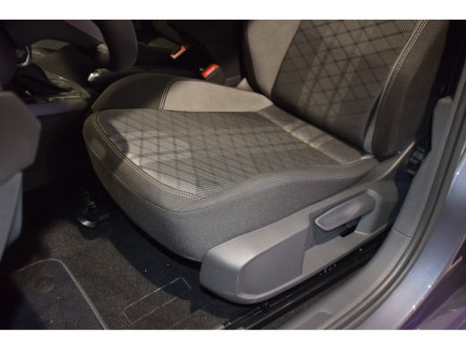 Volkswagen Polo Volkswagen R-Line Edition | 'App-Connect' draadloze smartphone integratie | Achterlichten LED | A... ActivLease financial lease