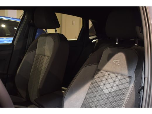 Volkswagen Polo Volkswagen R-Line Edition | 'App-Connect' draadloze smartphone integratie | Achterlichten LED | A... ActivLease financial lease