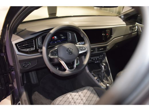 Volkswagen Polo Volkswagen R-Line Edition | 'App-Connect' draadloze smartphone integratie | Achterlichten LED | A... ActivLease financial lease
