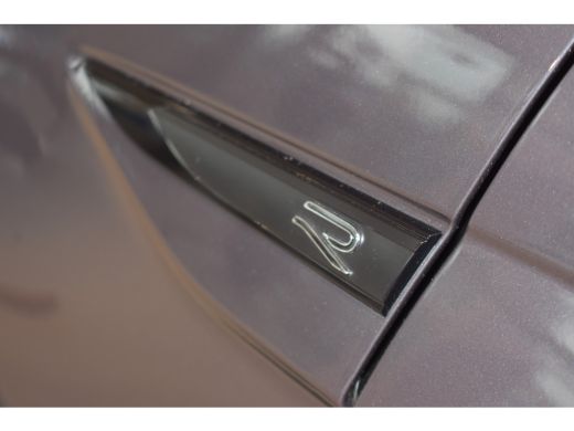 Volkswagen Polo Volkswagen R-Line Edition | 'App-Connect' draadloze smartphone integratie | Achterlichten LED | A... ActivLease financial lease
