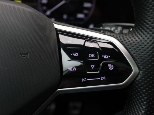 Volkswagen Touareg 3.0 TSi eHybrid 4MOTION R 463PK DSG trekhaak, nachtzicht, 360gr. camera, massagezetels, luchtveri... ActivLease financial lease