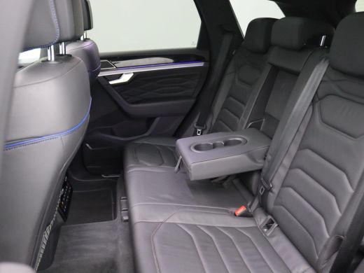Volkswagen Touareg 3.0 TSi eHybrid 4MOTION R 463PK DSG trekhaak, nachtzicht, 360gr. camera, massagezetels, luchtveri... ActivLease financial lease