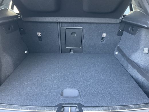 Volvo  XC40 1.5 T3 R-Design Pano.dak Stoelverw 20inch Leer/Alca Trekhaak ActivLease financial lease