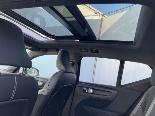 Volvo  XC40 1.5 T3 R-Design Pano.dak Stoelverw 20inch Leer/Alca Trekhaak ActivLease financial lease