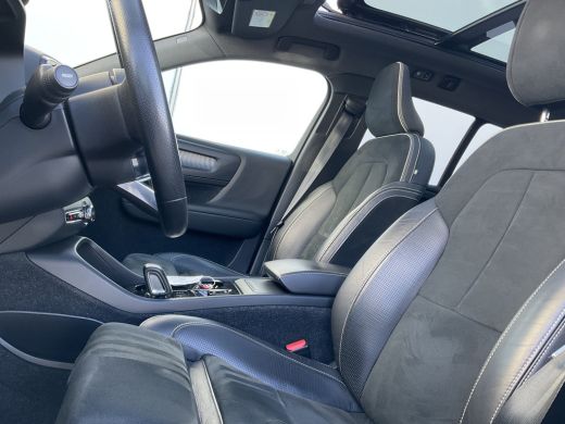 Volvo  XC40 1.5 T3 R-Design Pano.dak Stoelverw 20inch Leer/Alca Trekhaak ActivLease financial lease