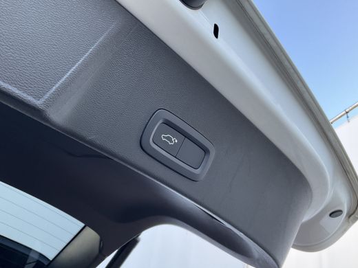 Volvo  XC40 1.5 T3 R-Design Pano.dak Stoelverw 20inch Leer/Alca Trekhaak ActivLease financial lease