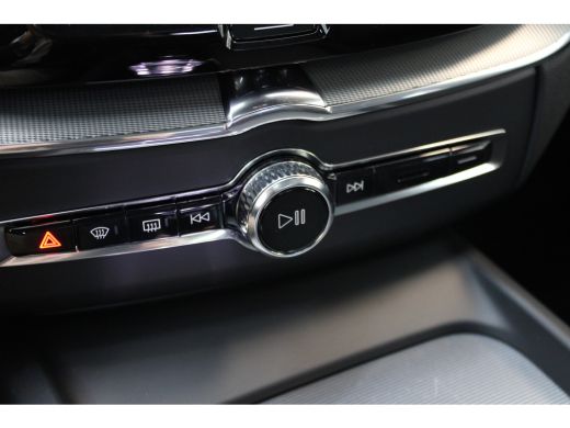 Volvo  XC60 Volvo T6 AWD Plus Black Edition 350pk | 360° | Luchtvering | Stoel venti | Getint Glas | HK Audio... ActivLease financial lease
