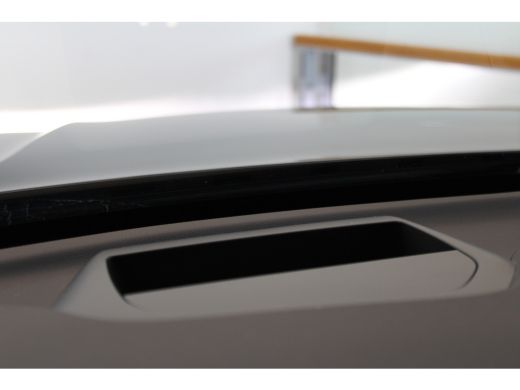 Volvo  XC60 T8 455pk AWD Ultra Black Edition | 360° | Stoel&Stuur Verw. | Trekhaak | Getint Glas | HK Audio |... ActivLease financial lease