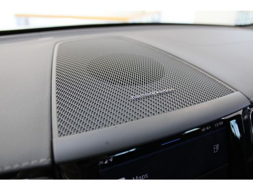 Volvo  XC60 T8 455pk AWD Ultra Black Edition | 360° | Stoel&Stuur Verw. | Trekhaak | Getint Glas | HK Audio |... ActivLease financial lease