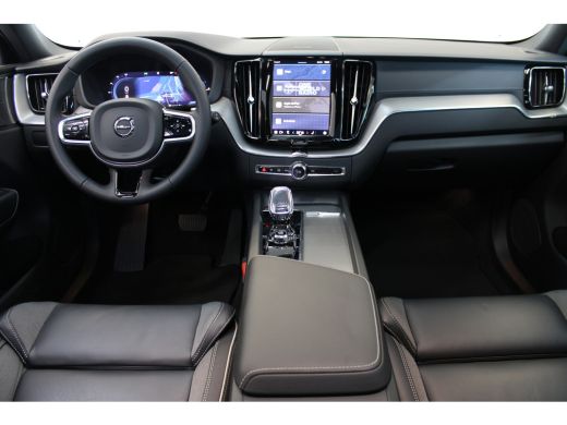 Volvo  XC60 T8 455pk AWD Ultra Black Edition | 360° | Stoel&Stuur Verw. | Trekhaak | Getint Glas | HK Audio |... ActivLease financial lease