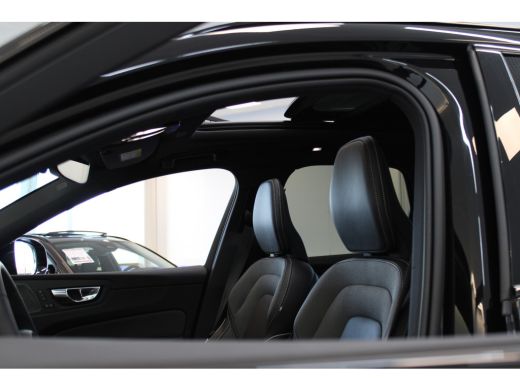 Volvo  XC60 T8 455pk AWD Ultra Black Edition | 360° | Stoel&Stuur Verw. | Trekhaak | Getint Glas | HK Audio |... ActivLease financial lease