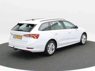 Skoda Octavia Combi 1.0 e-TSi 110 Pk Automaat Business Edition | Navigatie | Trekhaak | Virtual Dashboard | Cru...