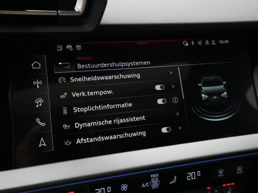 Audi A3 Limousine 35 TFSI S edition Panodak SONOS Ambient lichtpakket verw. voorstoelen Camera ActivLease financial lease