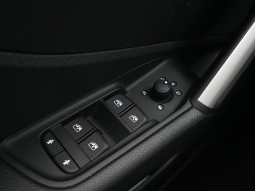 Audi Q2 30 TFSI 115 pk Advanced edition Camera Stoelverwarming Pdc Acc Carplay ActivLease financial lease