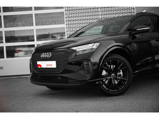 Audi Q4 e-tron 45 quattro Advanced edition 82 kWh | Assistentiepakket Plus | Comfortpakket | Zwart optiek | 20" ActivLease financial lease