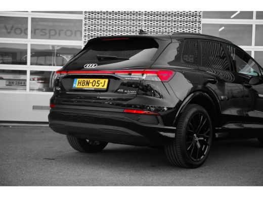 Audi Q4 e-tron 45 quattro Advanced edition 82 kWh | Assistentiepakket Plus | Comfortpakket | Zwart optiek | 20" ActivLease financial lease