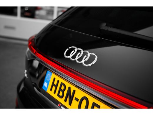 Audi Q4 e-tron 45 quattro Advanced edition 82 kWh | Assistentiepakket Plus | Comfortpakket | Zwart optiek | 20" ActivLease financial lease