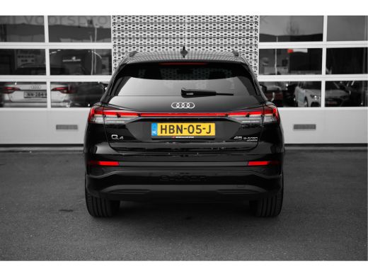 Audi Q4 e-tron 45 quattro Advanced edition 82 kWh | Assistentiepakket Plus | Comfortpakket | Zwart optiek | 20" ActivLease financial lease