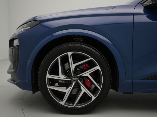 Audi SQ6 e-tron SQ6 100 kWh Luchtvering Bijrijderdisplay ACC Blind Spot 360 camera B&O 37 ActivLease financial lease