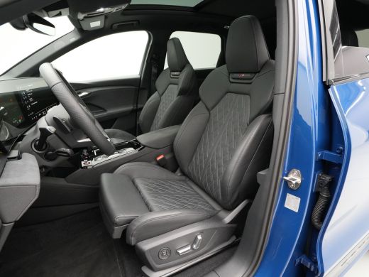 Audi SQ6 e-tron SQ6 100 kWh Luchtvering Bijrijderdisplay ACC Blind Spot 360 camera B&O 37 ActivLease financial lease