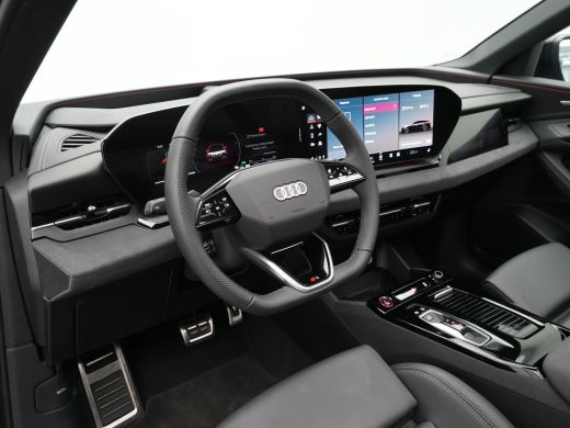 Audi SQ6 e-tron SQ6 100 kWh Luchtvering Bijrijderdisplay ACC Blind Spot 360 camera B&O 37 ActivLease financial lease