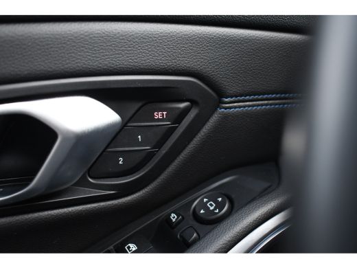 BMW 3 Serie Touring 330e xDrive M-Sport Dravit Pano HUD El-zetels Adp-demping Camera ActivLease financial lease