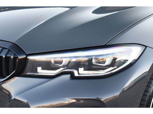 BMW 3 Serie Touring 330e xDrive M-Sport Dravit Pano HUD El-zetels Adp-demping Camera ActivLease financial lease